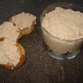 Mousse de thon et toasts de pain grillé