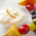 Brochettes de fruits et leur velouté minceur