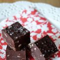 Fudge au chocolat noir et à la fleur de sel...