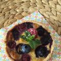 Tarte au fromage blanc et aux fruits rouges.