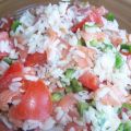 Salade de riz froid au saumon fumé et petits[...]