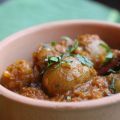 Aloo Dum: curry de pommes de terre comme au[...]