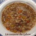 Soupe à l'orge et au boeuf haché