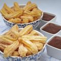 CHURROS ET SAUCE AU CHOCOLAT