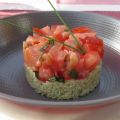 Tartare de tomate sur quinoa.