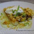 Oeuf poché sur poireaux rôtis, crumble au[...]