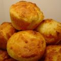 MUFFINS AU CHEDDAR