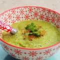 Potage froid de courgettes à la coriandre