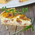 Tarte gratinée à l'oignon et jambon cru
