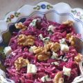 Salade de chou rouge, pommes, noix & roquefort