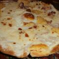 Pizza blanche emmental, jambon, mozza et œuf de[...]