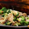 Wok de poulet aux brocolis