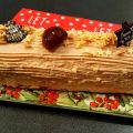 Bûche marron et cassis, croustillant aux amandes