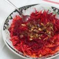 Salade de betteraves crues, carottes  et noix
