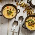 Soupe de légumes secs au chou et aux champignons