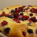 CLAFOUTIS MOUSSEUX À LA RICOTTA ET AUX PETITS[...]