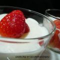 Mousses de yaourt aux fraises.