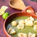 Mole verde: soupe/sauce verte mexicaine au porc