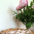 Clafoutis aux cerises parfumé à l'amande amère.