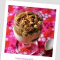 Verrine rhubarbe, yaourt et crumble en dessert[...]