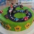 Gâteau Mario Kart en damier et pâte à sucre