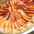 Tarte sans moule aux pèches et amandes