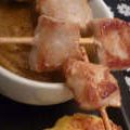 Brochette de porc, sa sauce pistache & polenta[...]
