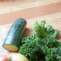 SOUPE FROIDE À LA POMME, KALE ET AVOCAT