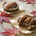 Tartelette crue aux noix de pécan et dattes