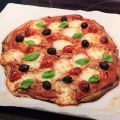 Pizza complète thon-tomate-mozza