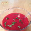 SOUPE DE FRAMBOISES A LA MENTHE