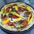 Pizza aux courgettes jaunes et aux fleurs de[...]