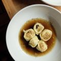 Tortellini à la ricotta, bergamote, pignons de[...]