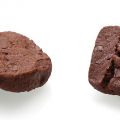 Biscuits croustillants chocolat et gingembre