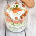 Salade de concombre au saumon et fromage frais[...]
