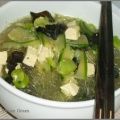 Soupe chinoise aux vermicelles et au tofu,[...]