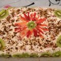 Gâteau mousse de fraise, kiwi et chantilly