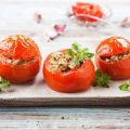 Tomates farcies au thon et aux champignons