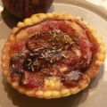 TARTELETTES AUX FIGUES ET FOURME D'AMBERT