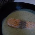 Saumon sur son velouté de courgettes au[...]
