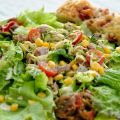 Salade au thon et fougasse