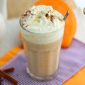 Pumpkin spice latte, café latté au potiron,[...]