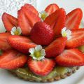 Tartelette feuilletée fraise rhubarbe