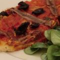 Pizza aux légumes, anchois et olives noires[...]