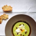 Crème de petits pois, Oeuf poché et Fritons[...]