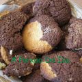 Bolachas de limao e chocolate e dois gulosos