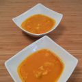 Soupe poulet et nouilles au jus de carottes