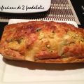 Cake aux olives, jambon, courgette et comté