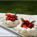 Pavlovas individuelles aux fraises coulis de[...]