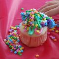 Glaçage décoratif pour gâteau de fête
